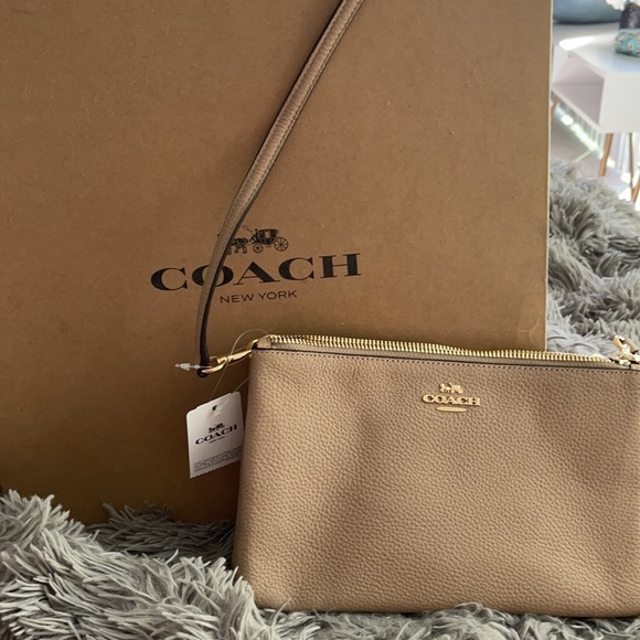 Brand new with tags tan coach purse - Picture 3 of 7